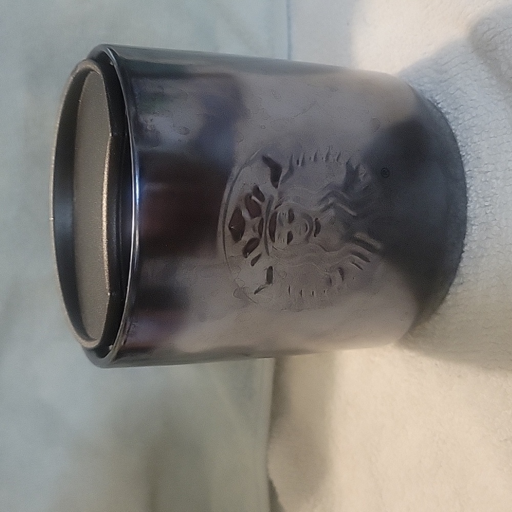 Starbucks 8 oz tumbler. This is an easy to handle, closes spout, & enjoy coffee